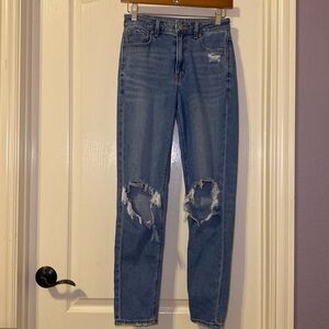 American Eagle Outfitters Women's Ripped Mom Jeans Size 0 Regular EUC